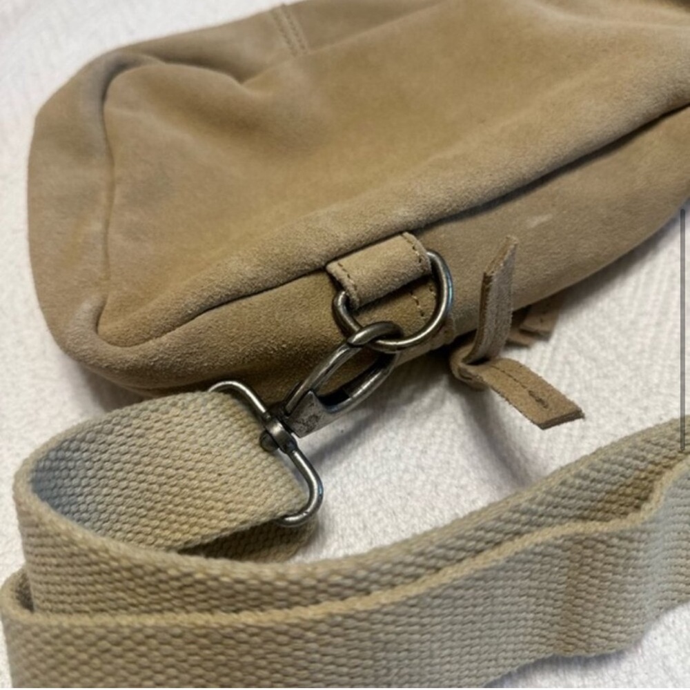 Free People Leather Hudson Sling Bag. - Picture 6 of 7